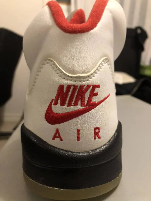 DS 1999 NIKE Air Jordan 5 - Fire Red