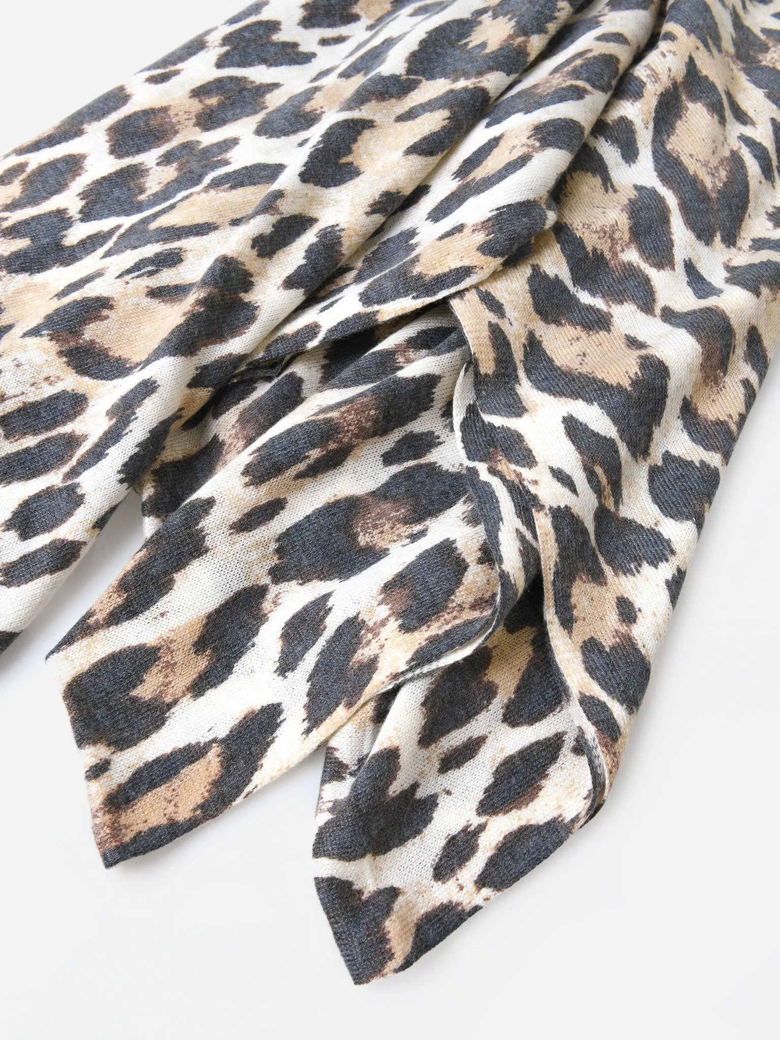     ECHO  Women's Essentials Leopard Wrap    