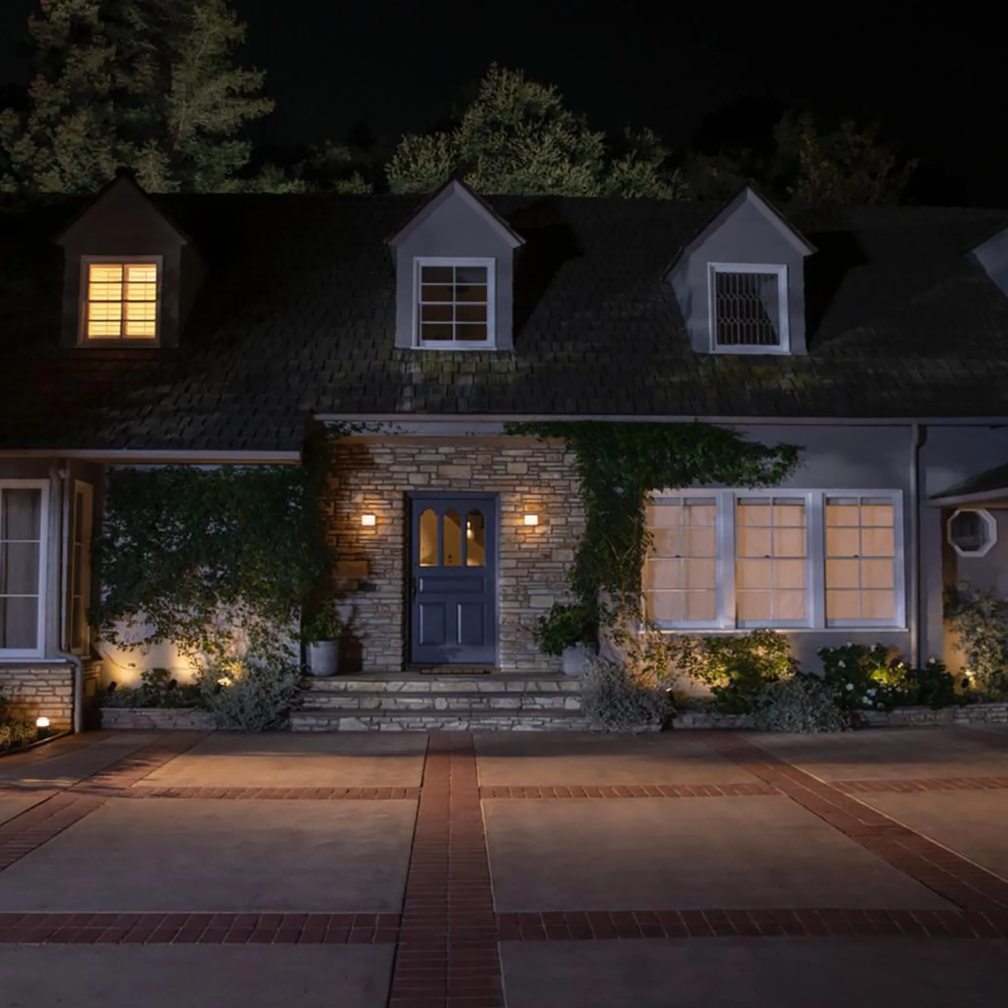 Philips Outdoor Lightstrip and Smart Bridge in White